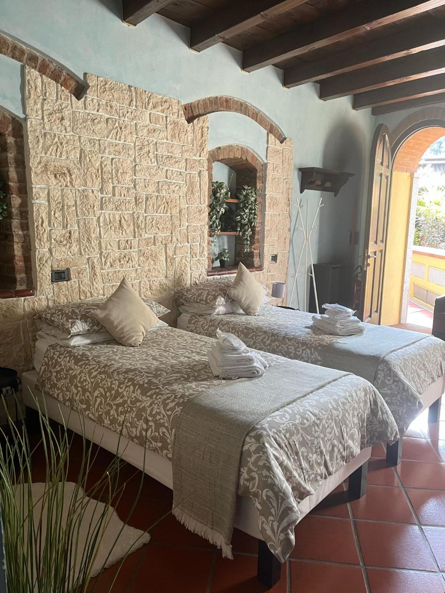 Monolocale Adelaide Abbadesse Guest House ميلان المظهر الخارجي الصورة